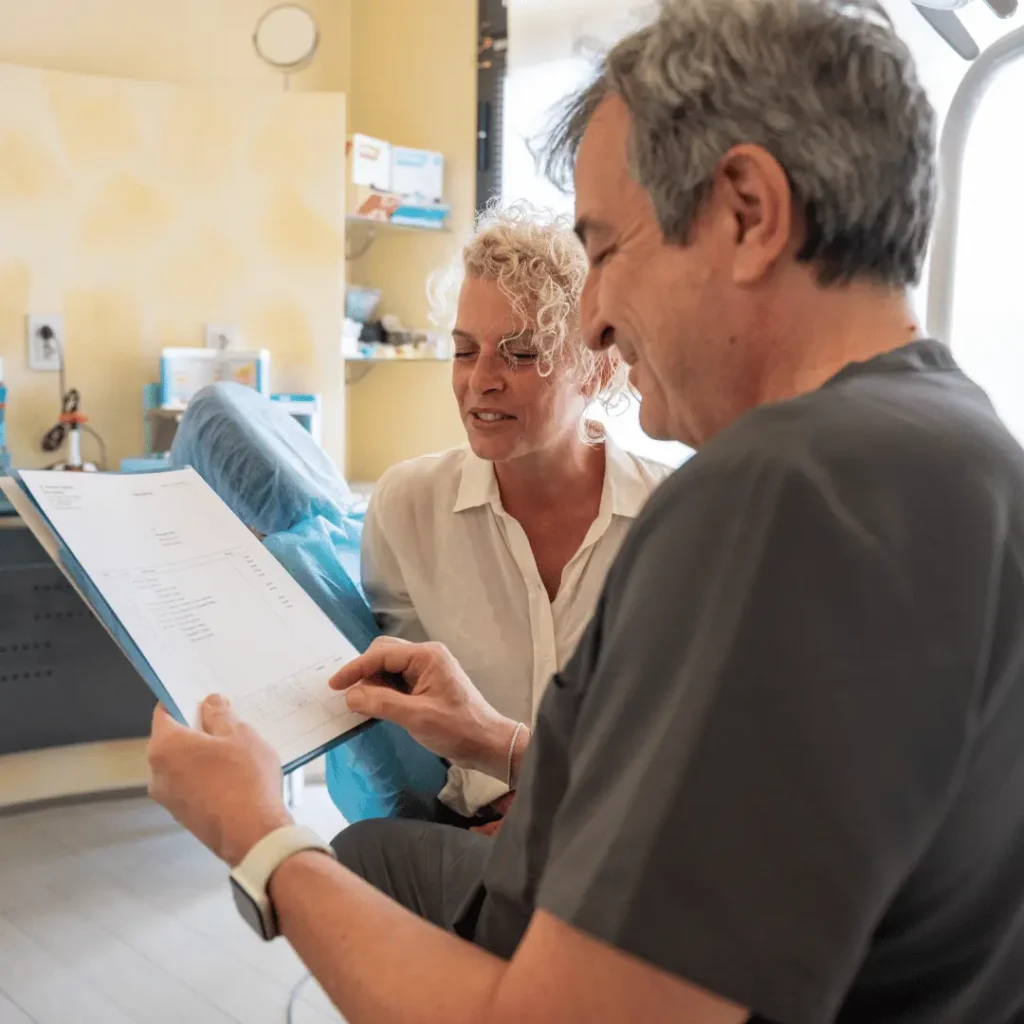 FOTO CI PRENDIAMO CURA DI TE 1 - Dentista a Carmignano